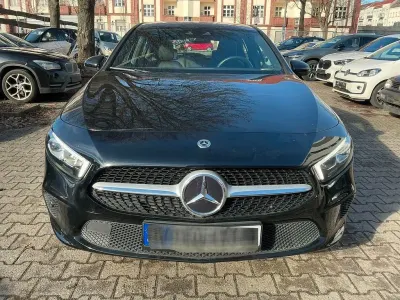 Gebraucht Mercedes A250 224 PS (164 kW) 2021 Schwarz Limousine