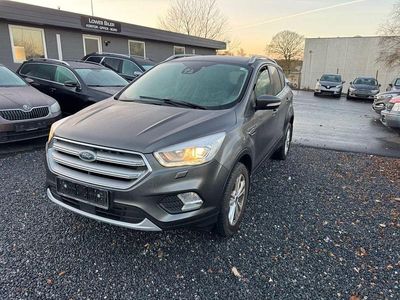 Gebraucht Ford Kuga Titanium 120 PS (88 kW) 2019 Grau SUV