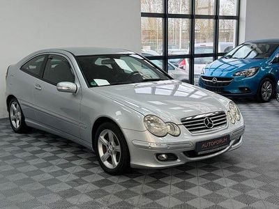 Gebraucht Mercedes C180 143 PS (105 kW) 2005 Silber Coupé