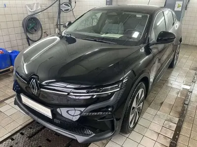 Gebraucht Renault Megane E-Tech Evolution 96 kW (131 PS) 2022 Schwarz Limousine