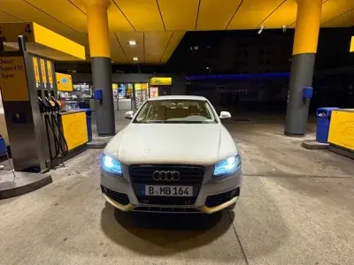 Gebraucht Audi A4 Ambition 160 PS (117 kW) 2009 Grau Limousine