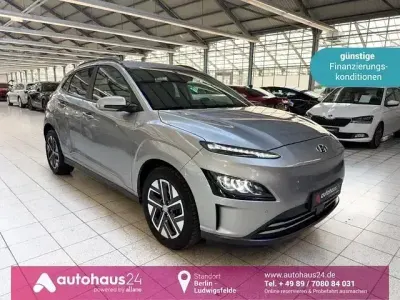 Gebraucht Hyundai Kona Trend 150 kW (204 PS) 2023 Silber SUV