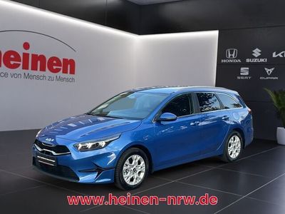 Gebraucht Kia Ceed 140 PS (102 kW) 2024 Andere farbe Kleinwagen