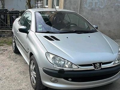 Gebraucht Peugeot 206 CC 109 PS (80 kW) 2003 Silber Cabrio
