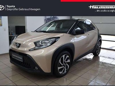 Neu Toyota Aygo X 72 PS (52 kW) 2025 Beige SUV