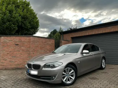 Gebraucht BMW 525 Sport Line 204 PS (150 kW) 2010 Andere farben Limousine
