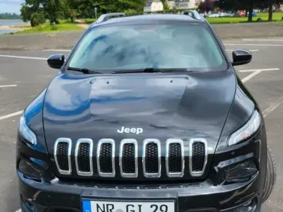 Käytetty Jeep Cherokee Longitude 140 HP (102 kW) 2015 Musta Katumaasturi