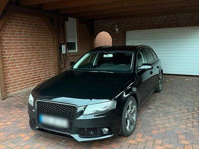 Schwarz Gebraucht 2012 Audi A4 S-Line Kombi | 8.250 € (Etwas zu teuer)
