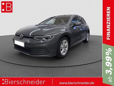 Grau Gebraucht 2023 VW Golf Life Limousine | 23.450 € (Fairer Preis)