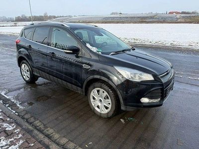 Gebraucht Ford Kuga Trend 120 PS (88 kW) 2016 Schwarz SUV