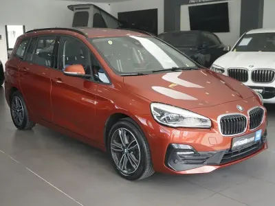 Używany BMW 216 Sport Line 116 KM (85 kW) 2021 Czerwony Minivan