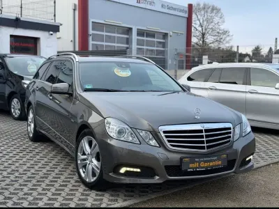 Gebraucht Mercedes E250 Avantgarde 205 PS (150 kW) 2010 Braun Limousine