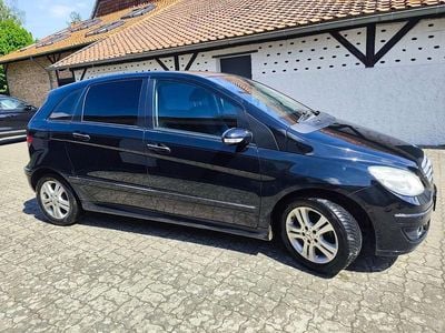 Mercedes B200