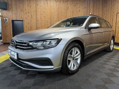 Gebraucht VW Passat 150 PS (110 kW) 2023 Silber Kombi