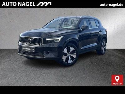 Onyx black / Gebraucht 2022 Volvo XC40 Core SUV | 30.800 € (Guter Preis)