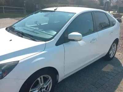 Gebraucht Ford Focus 80 PS (58 kW) 2008 Weiß Kleinwagen