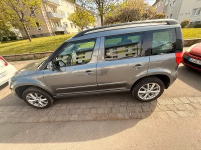 Gebraucht Skoda Yeti 110 PS (80 kW) 2017 Grau SUV