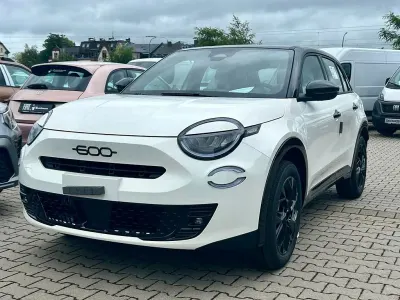Neu Fiat 600 Street 101 PS (74 kW) 2026 Weiß SUV