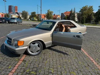 Gebraucht Mercedes 560 242 PS (177 kW) 1986 Gold