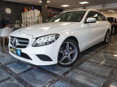 Gebraucht Mercedes C180 AMG 156 PS (114 kW) 2019 Weiß Limousine