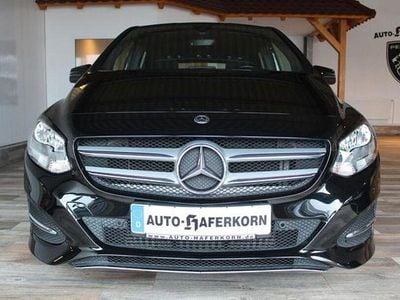 Usata Mercedes B180 122 CV (89 kW) 2018 Nero Monovolume