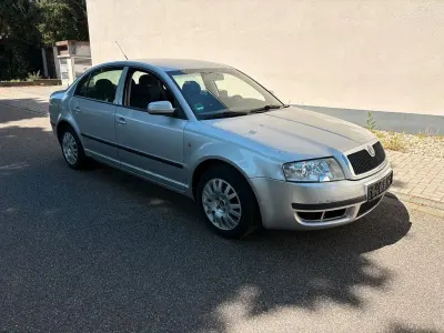 Używany Skoda Superb Classic 150 KM (110 kW) 2005 Srebrny Sedan/Limuzyna