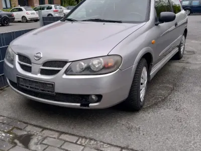 Gebraucht Nissan Almera 98 PS (72 kW) 2003 Silber Kleinwagen
