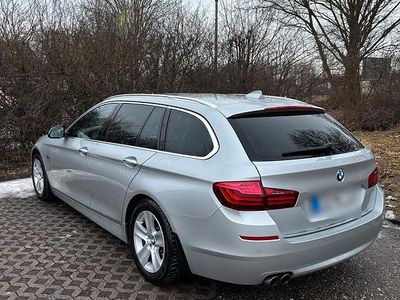 Silber Gebraucht 2017 BMW 520 Kombi | 22.299 € (Fairer Preis)