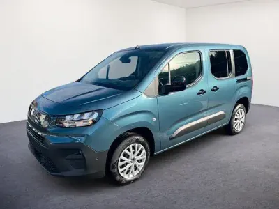 Neu Fiat Doblò 102 PS (75 kW) 2025 528 libeccio blau Van / Kleinbus