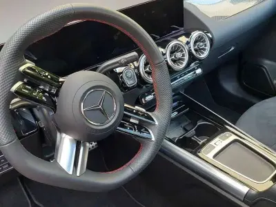 Gebraucht Mercedes B200 Advanced Plus 163 PS (119 kW) 2024 Grau Kleinwagen