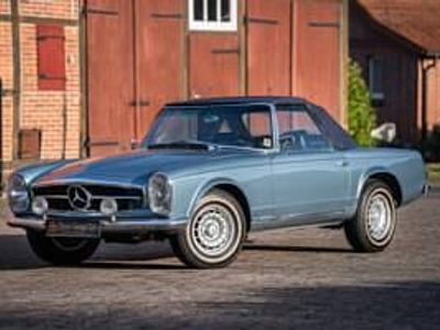 Usata Mercedes 230 150 CV (110 kW) 1967 Blu Cabrio