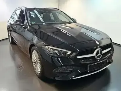 Gebraucht Mercedes C220 205 PS (150 kW) 2023 Schwarz Kombi
