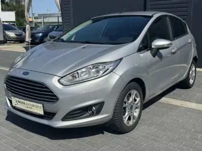 Gebraucht Ford Fiesta Titanium 92 PS (67 kW) 2016 Polarsilber metallic Kleinwagen