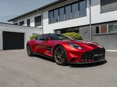 Gebraucht Aston Martin Vanquish 835 PS (614 kW) 2024 Q supernova red Coupé