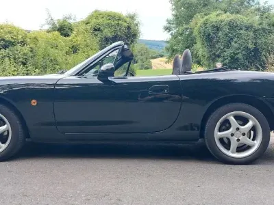 Gebraucht Mazda MX5 110 PS (80 kW) 2002 Schwarz Cabrio