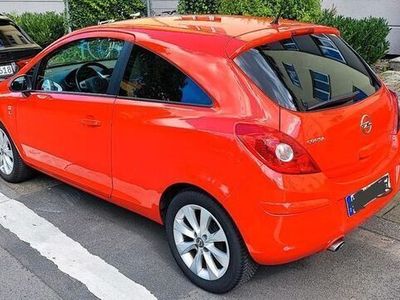 Gebraucht Opel Corsa Color Edition 87 PS (63 kW) 2012 Rot Kleinwagen