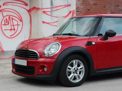 Gebraucht Mini ONE 75 PS (55 kW) 2011 Rot Kleinwagen