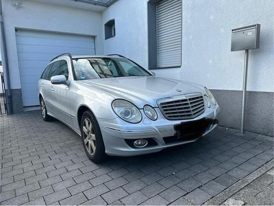 Mercedes E220