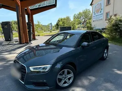Gebraucht Audi A3 150 PS (110 kW) 2019 Grau Limousine