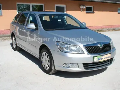 Second-hand Skoda Octavia Ambiente 105 CP (77 kW) 2009 Argintiu Break