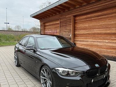 Gebraucht BMW 330 M Sport 252 PS (185 kW) 2018 Schwarz Limousine