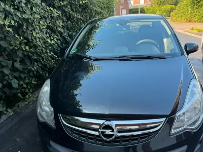 Gebraucht Opel Corsa 100 PS (73 kW) 2013 Schwarz Kleinwagen