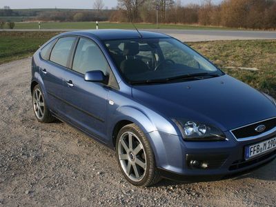 Gebraucht Ford Focus Sport 116 PS (85 kW) 2006 Blau metallic Limousine