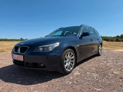 Gebraucht BMW 525 177 PS (130 kW) 2005 Blau Kombi