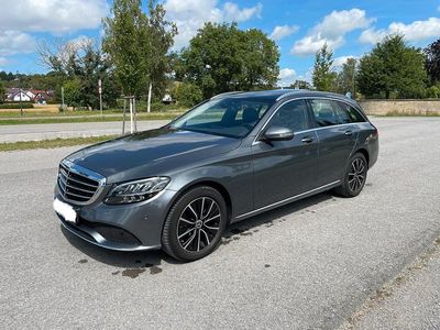 Grau Gebraucht 2022 Mercedes C200 Elegance Kombi | 29.990 € (Fairer Preis)