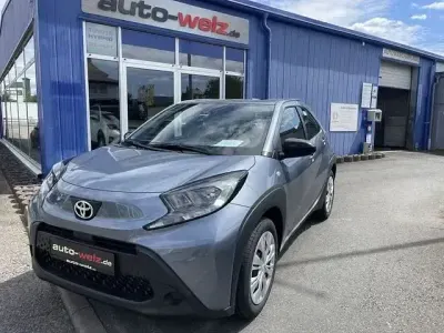 Gebraucht Toyota Aygo X Business Edition 72 PS (52 kW) 2025 Grau SUV