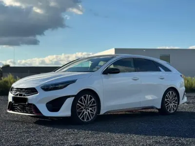 Używany Kia ProCeed GT GT 204 KM (150 kW) 2023 Biały Hatchback