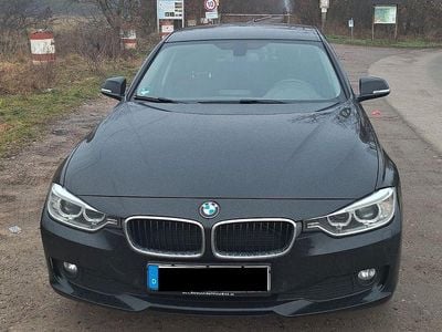 Gebraucht BMW 320 184 PS (135 kW) 2013 Schwarz Kombi