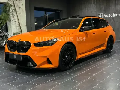 Gebraucht BMW M5 Performance 727 PS (534 kW) 2025 Orange Kombi