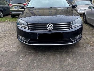 Gebraucht VW Passat 122 PS (89 kW) 2013 Schwarz Kombi